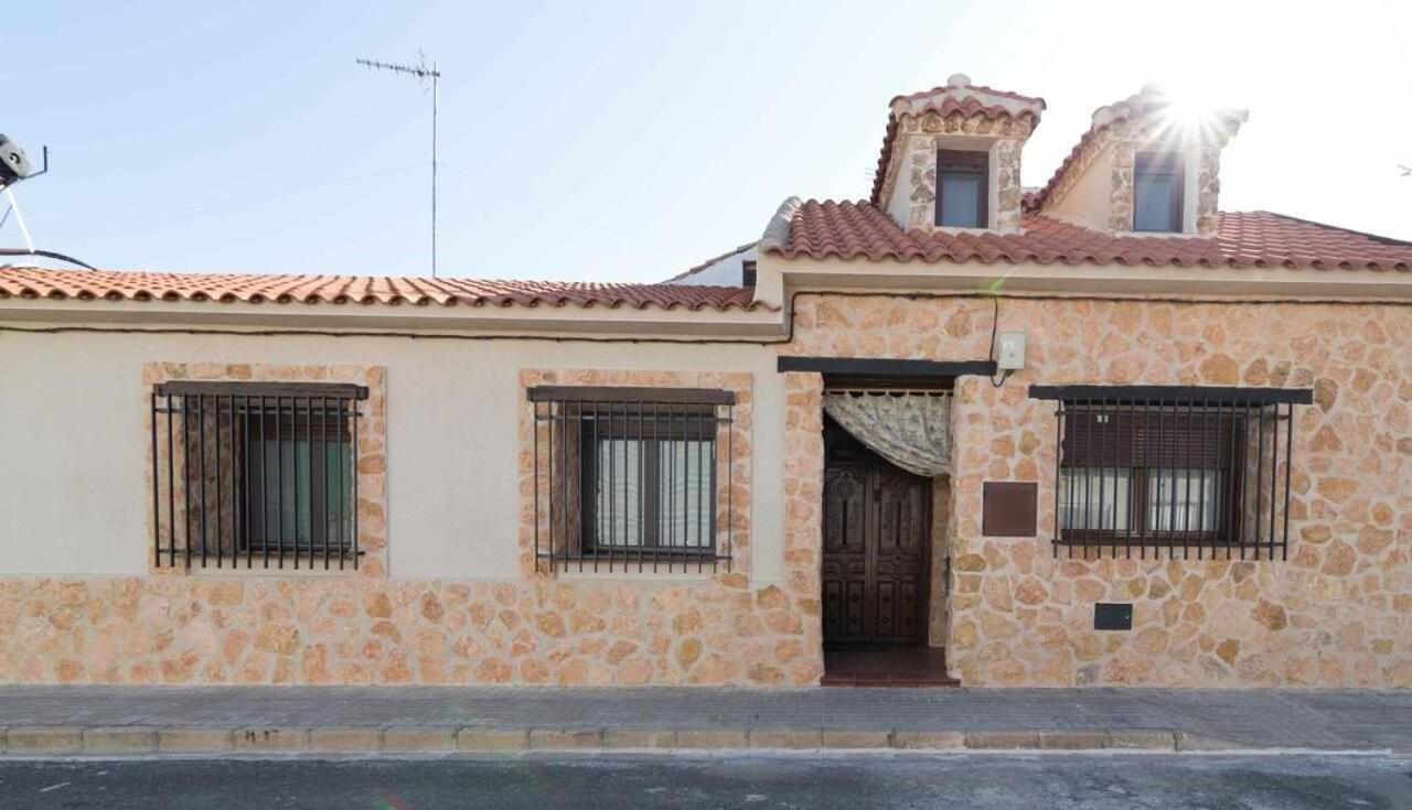 Casa Rural La Del Alba Seria Аргамасилья-де-Альба Экстерьер фото